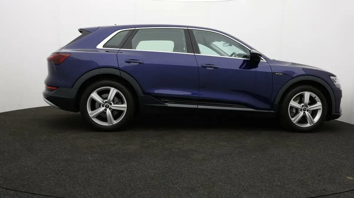 2022-audi-e-tron-50e-technik-station-wagon-big-31