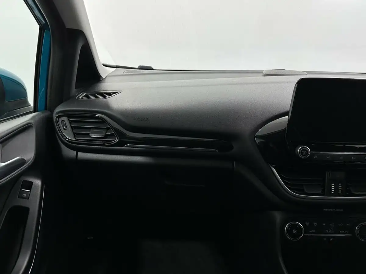 2018-ford-fiesta-10t-titanium-100ps-5d-big-26