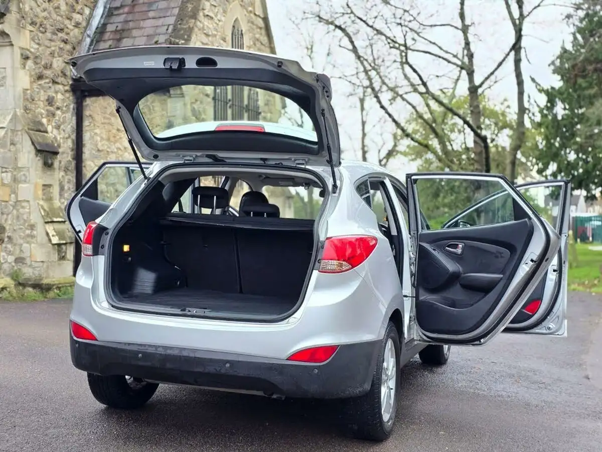 2011-hyundai-ix35-16-style-big-16