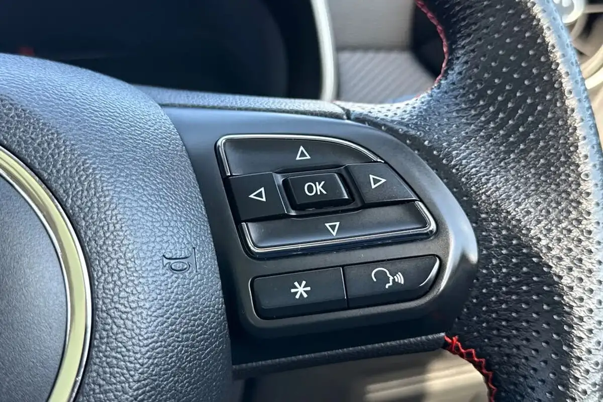 2022-mg-zs-suv-10t-gdi-exclusive-big-42