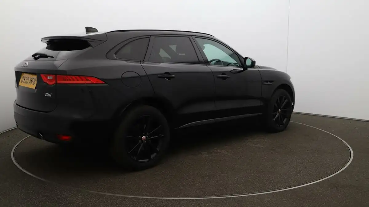 2020-jaguar-f-pace-20-i4d-chequered-flag-240ps-big-46