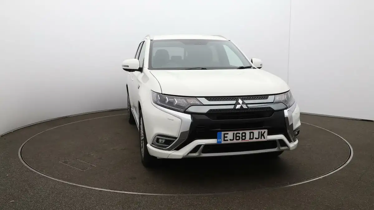 2018-mitsubishi-outlander-24-4h-phev-big-34
