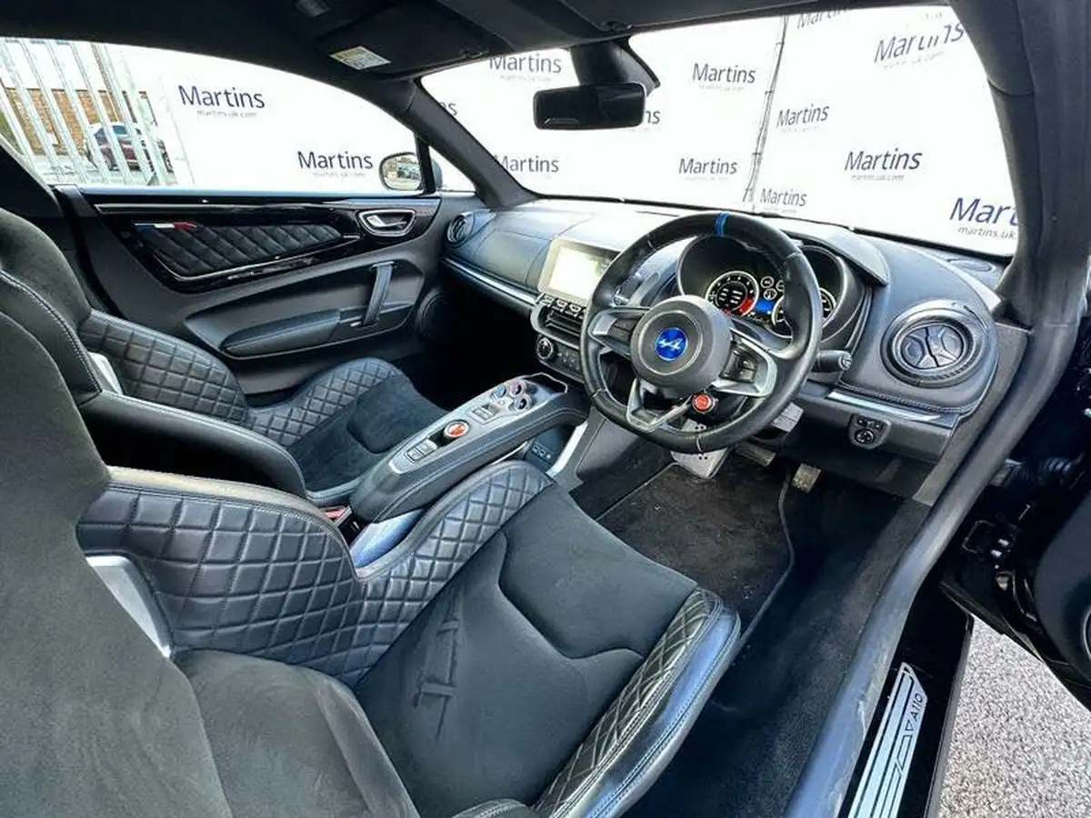 2022-alpine-a110-18-t-no-trim-big-5