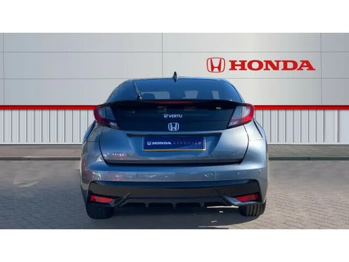 2016-honda-civic-18-i-vtec-se-plus-navi-ss-hatchback-big-6
