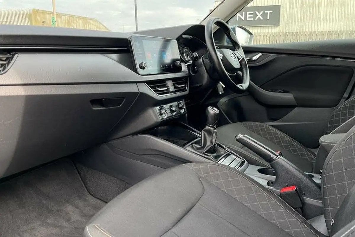 2021-skoda-kamiq-10-tsi-se-95ps-big-17