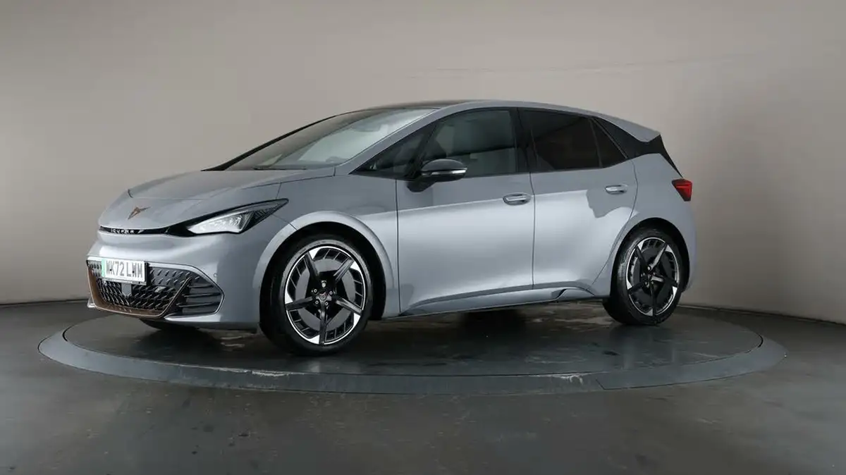 2022-cupra-born-e-v3-204ps-58kwh-big-35
