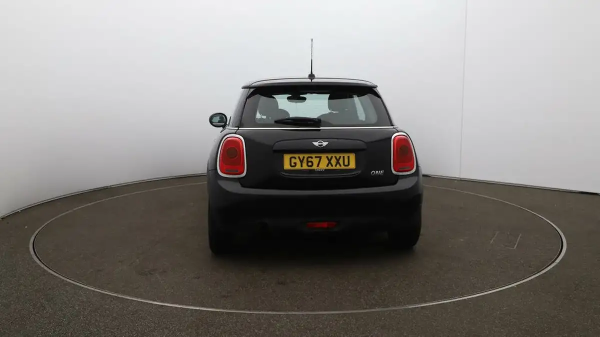 2017-mini-cooper-15-one-ss-3d-big-46