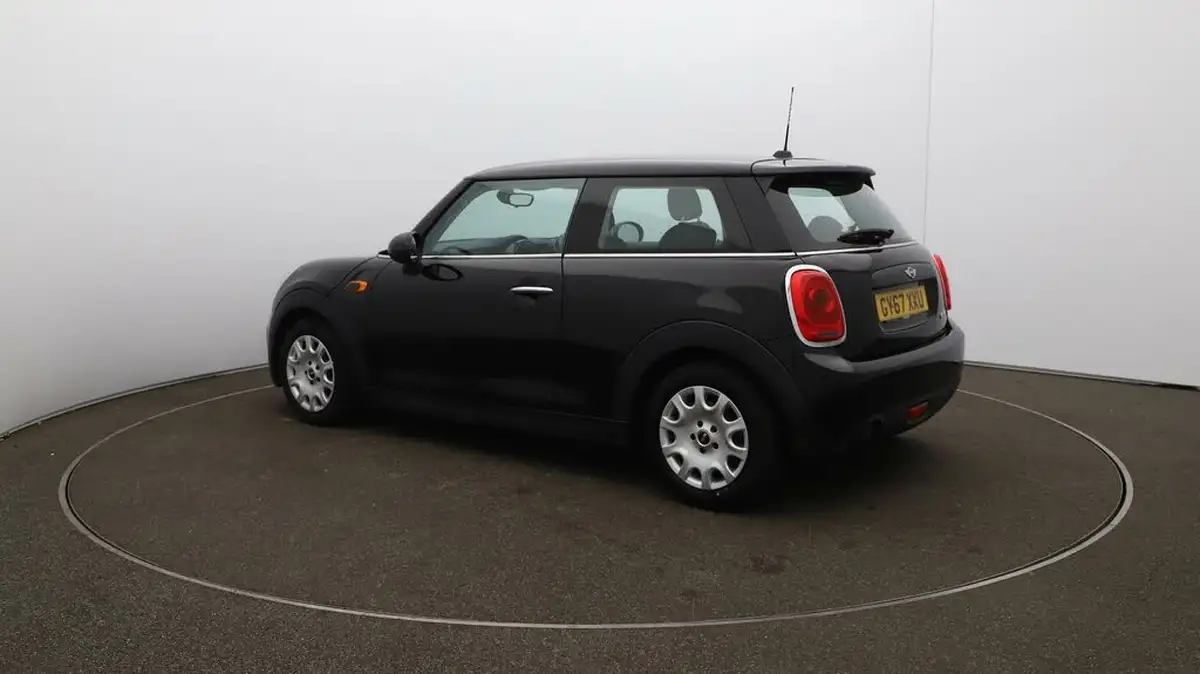 2017-mini-cooper-15-one-ss-3d-big-22