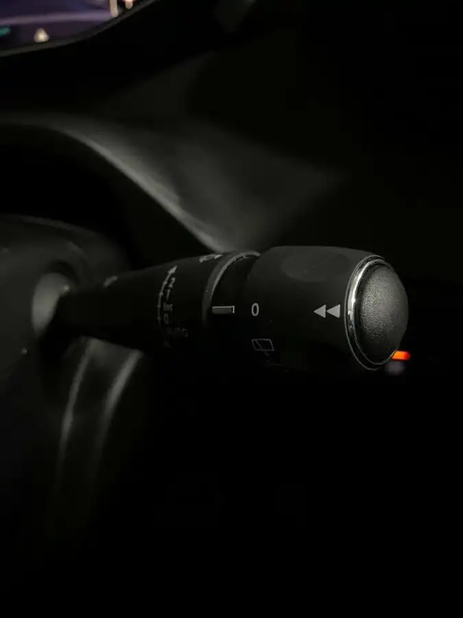 2021-peugeot-208-e-gt-50kwh-big-17