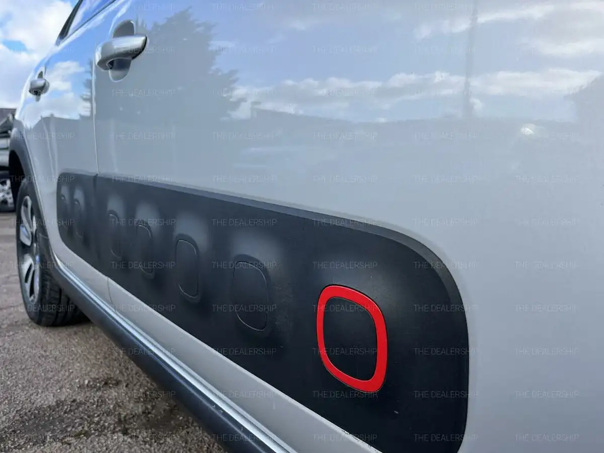 2017-citroen-c3-12-puretech-flair-82ps-big-11