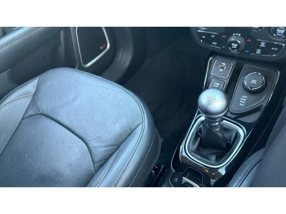 2020-jeep-compass-20multijet-ii-limited-138bhp-big-13