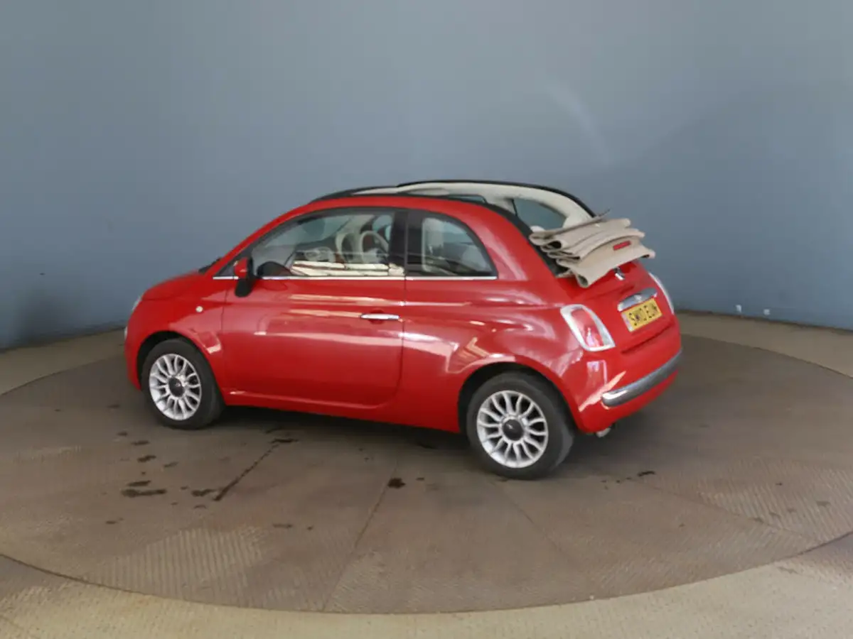 2010-fiat-500c-12-lounge-big-3