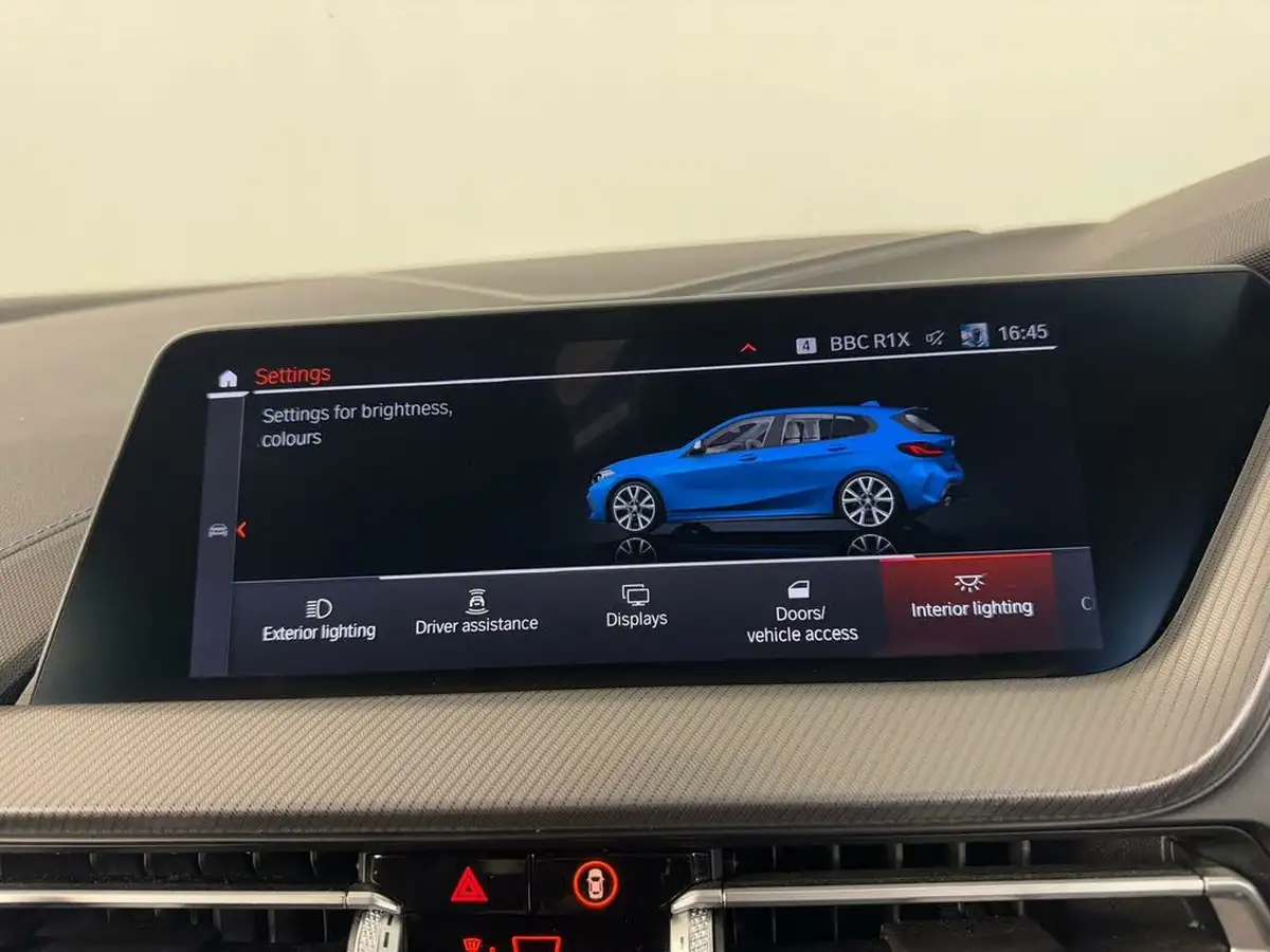2021-bmw-1-series-20-m135i-xdrive-big-63
