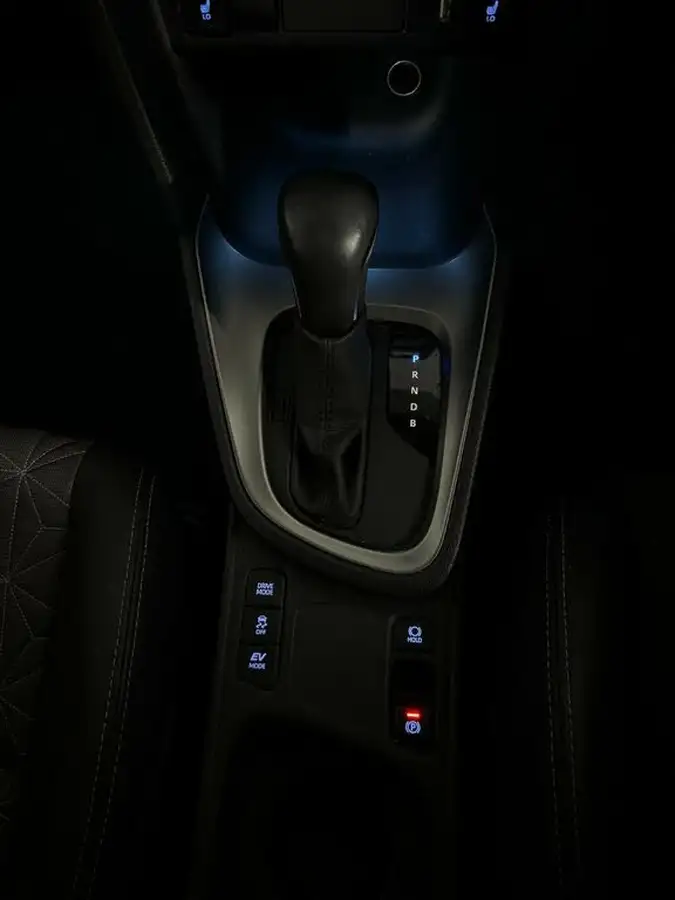 2022-toyota-yaris-cross-15-vvt-i-excel-big-29