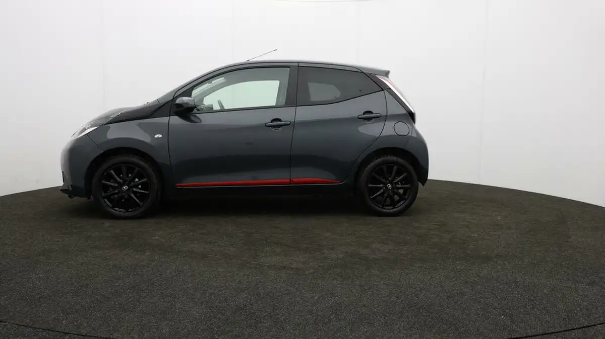 2018-toyota-aygo-10-vvt-i-x-press-71bhp-big-58