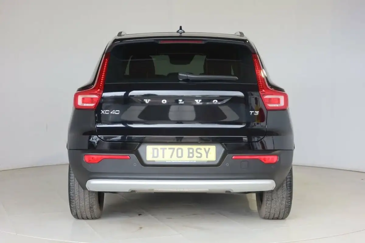 2021-volvo-xc40-15-t3-inscription-163bhp-big-6