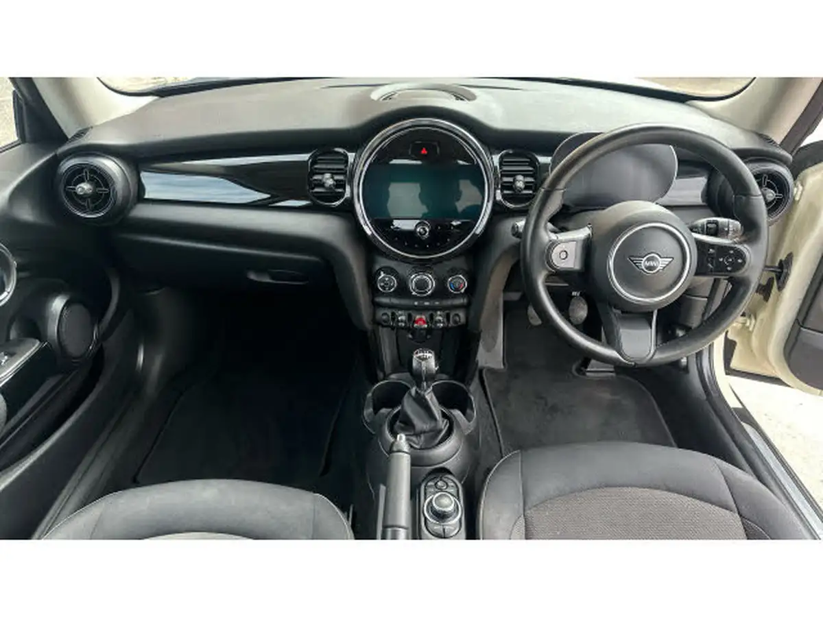 2021-mini-cooper-15-cooper-classic-hatchback-3d-big-3