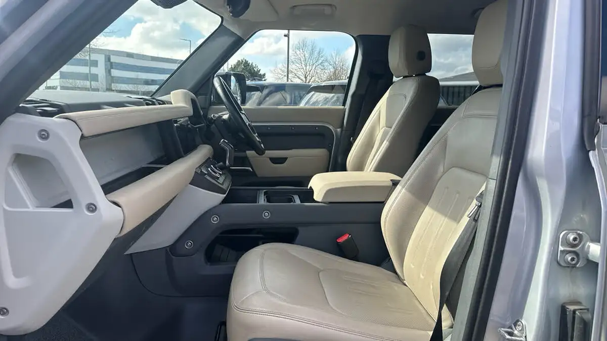 2021-land-rover-110-defender-30-d250-hard-top-s-110-big-2
