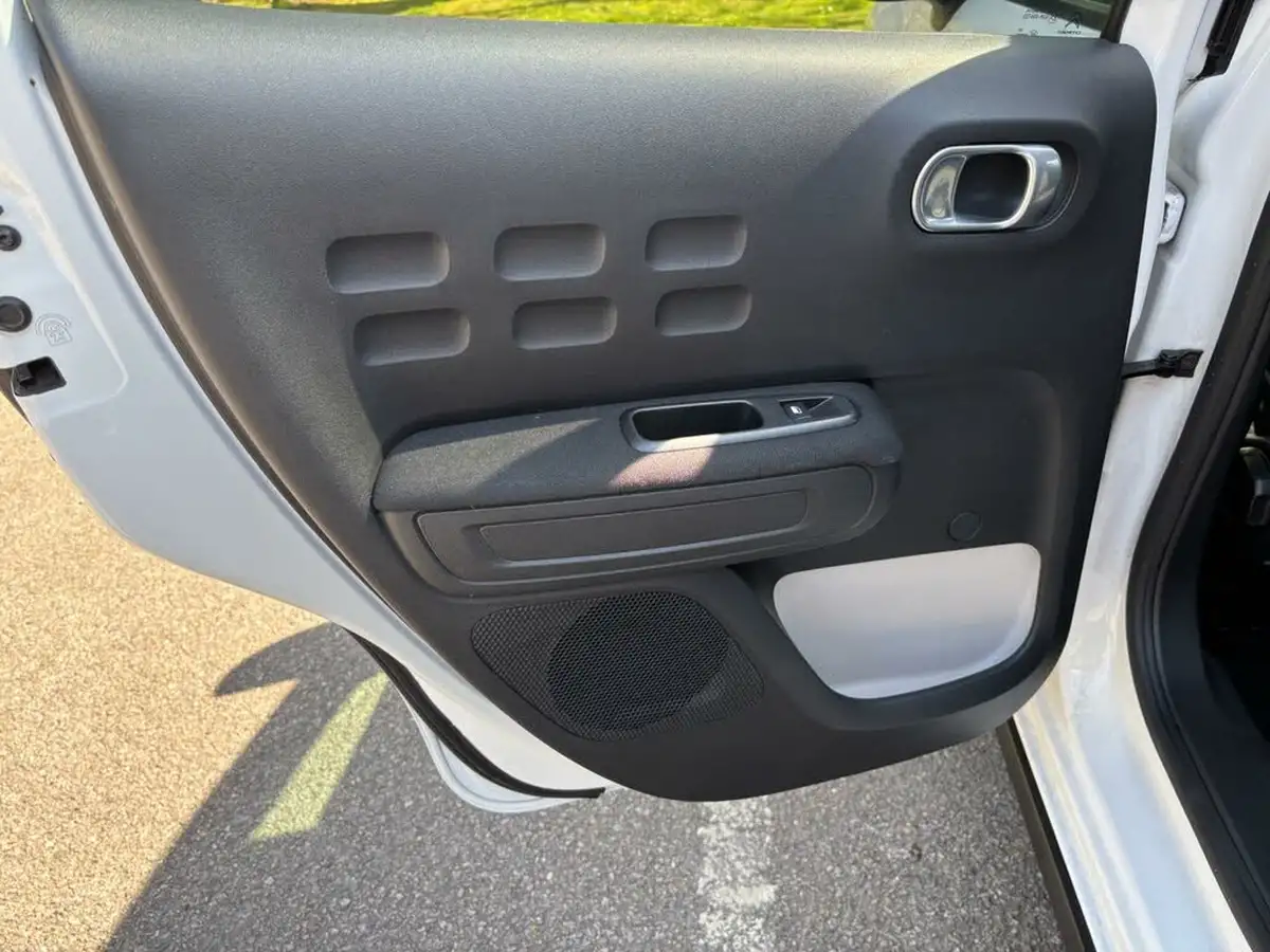 2017-citroen-c3-12-puretech-flair-82ps-big-23