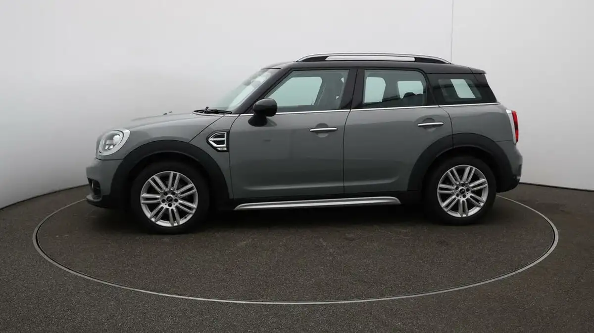 2019-mini-countryman-15-cooper-exclusive-big-4