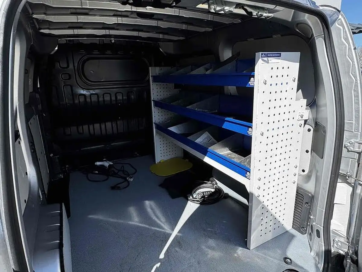 2019-nissan-env200-e-acenta-panel-van-auto-big-21