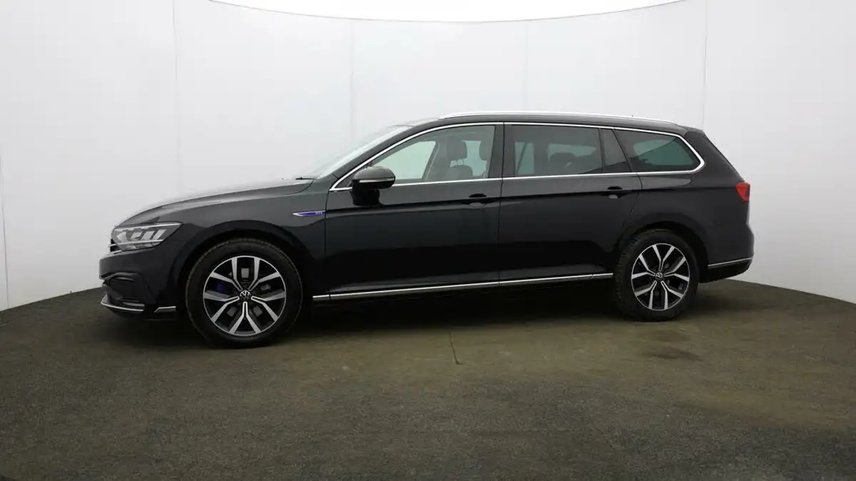 2021-volkswagen-passat-14-tsi-gte-estate-5d-big-26