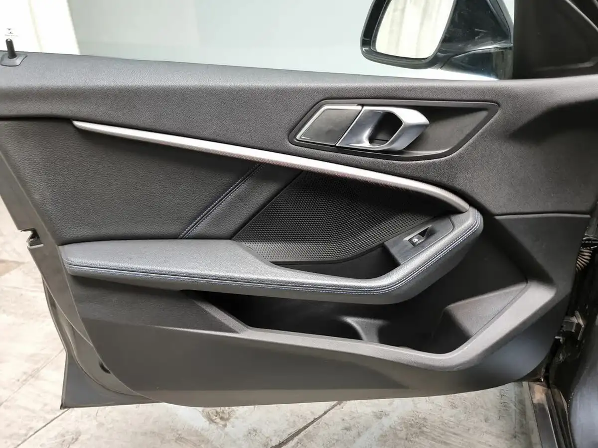 2021-bmw-1-series-15td-116d-m-sport-lcp-big-23