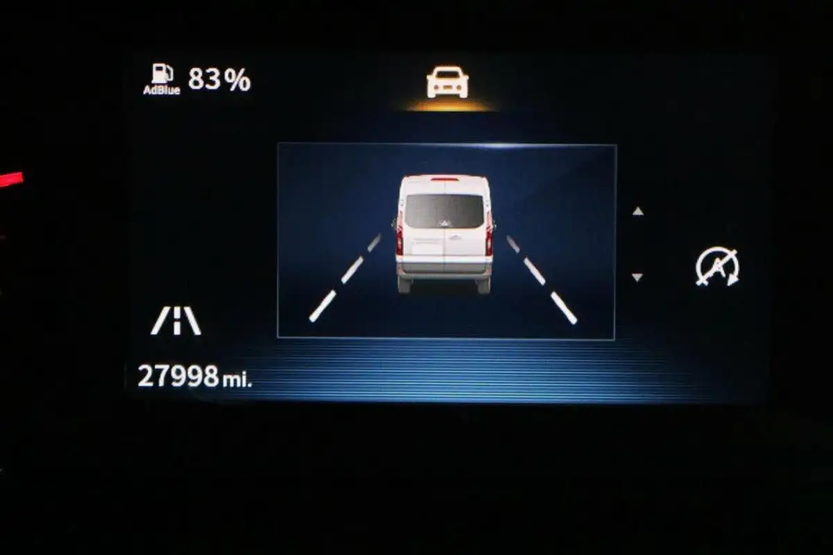 2022-maxus-deliver-9-big-32