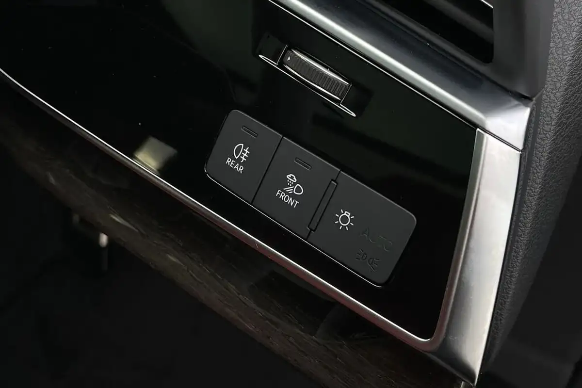 2025-audi-sq7-40-tfsi-black-edition-big-43