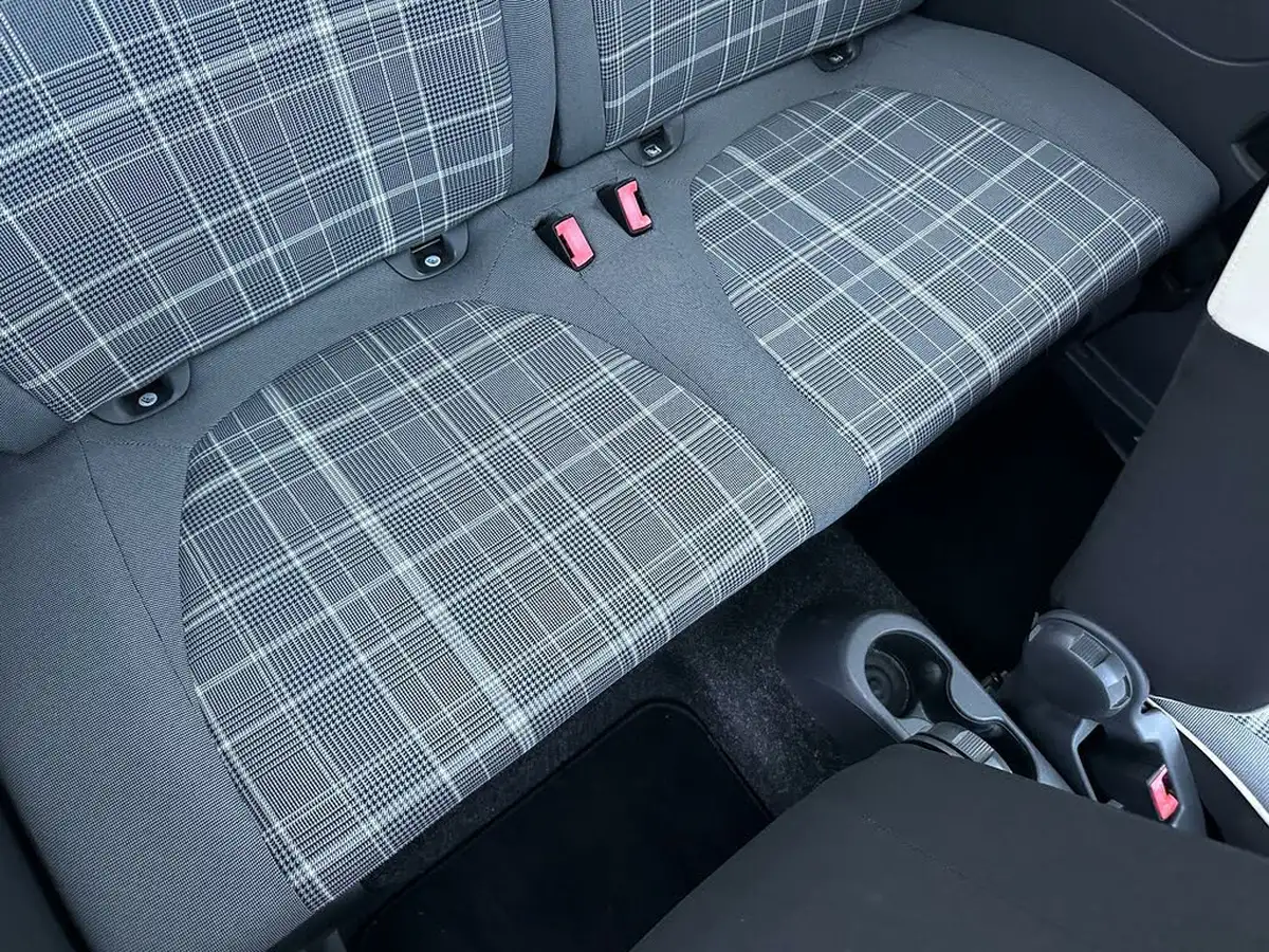 2017-fiat-500-12-lounge-big-22