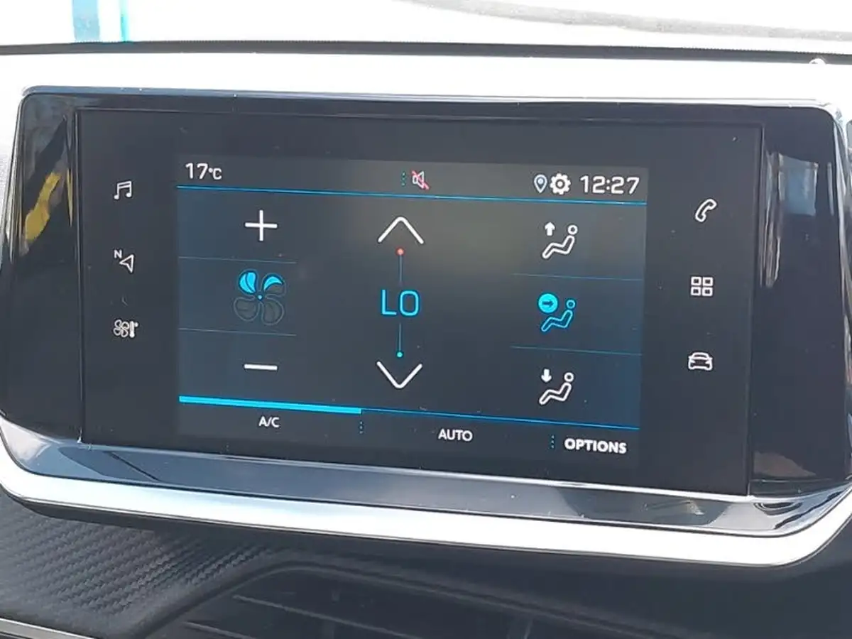 2020-peugeot-208-12-puretech-allure-100bhp-big-13