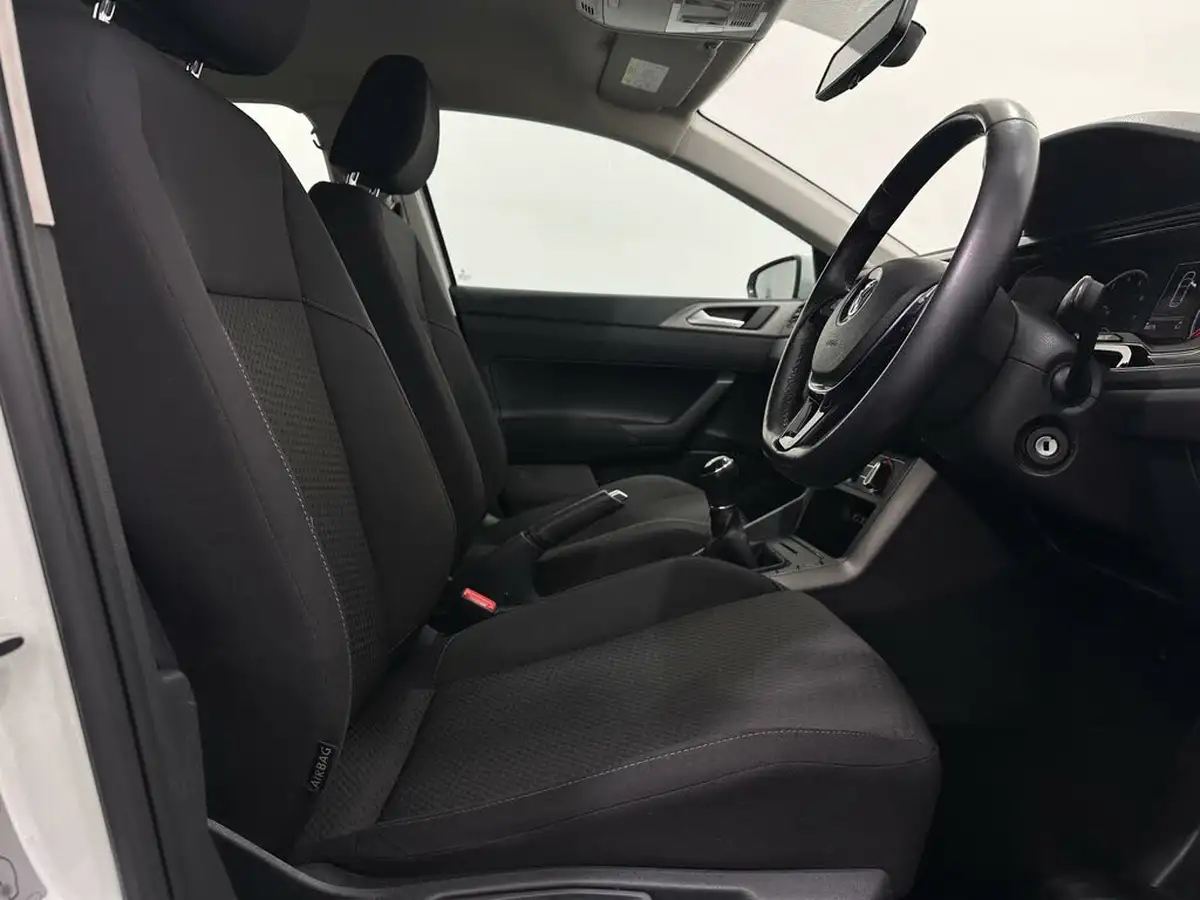 2019-volkswagen-polo-10-tsi-se-big-27