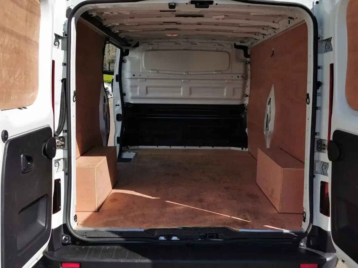 2021-renault-trafic-20dci-ll30-energy-120-business-panel-big-21