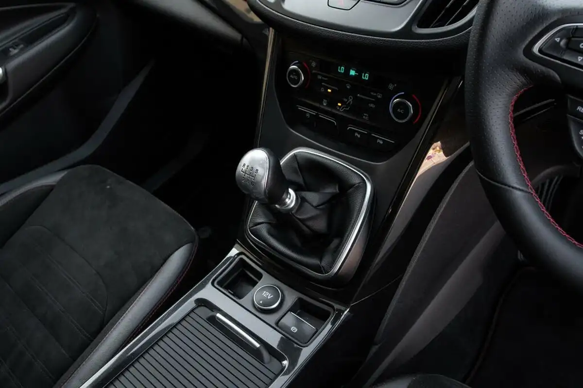 2019-ford-kuga-15t-st-line-edition-150ps-big-31