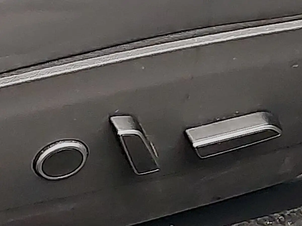 2021-tesla-model-3-e-long-range-awd-big-18