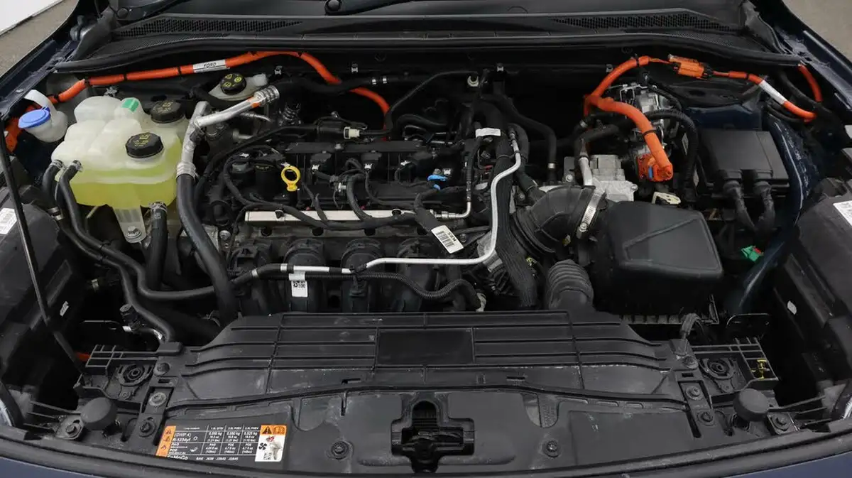 2023-ford-kuga-big-19