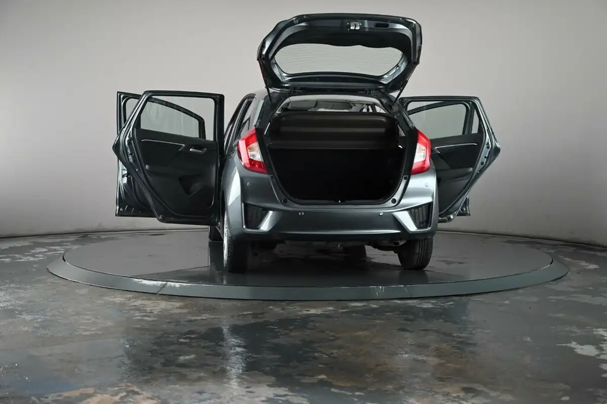 2017-honda-jazz-13-i-vtec-se-big-43