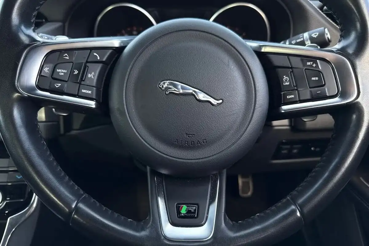 2018-jaguar-xf-20td-r-sport-180ps-saloon-4d-1999cc-auto-big-35