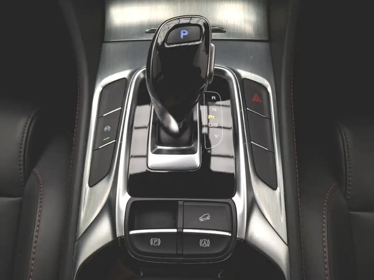 2023-mg-hs-15t-gdi-se-162ps-dct-big-15
