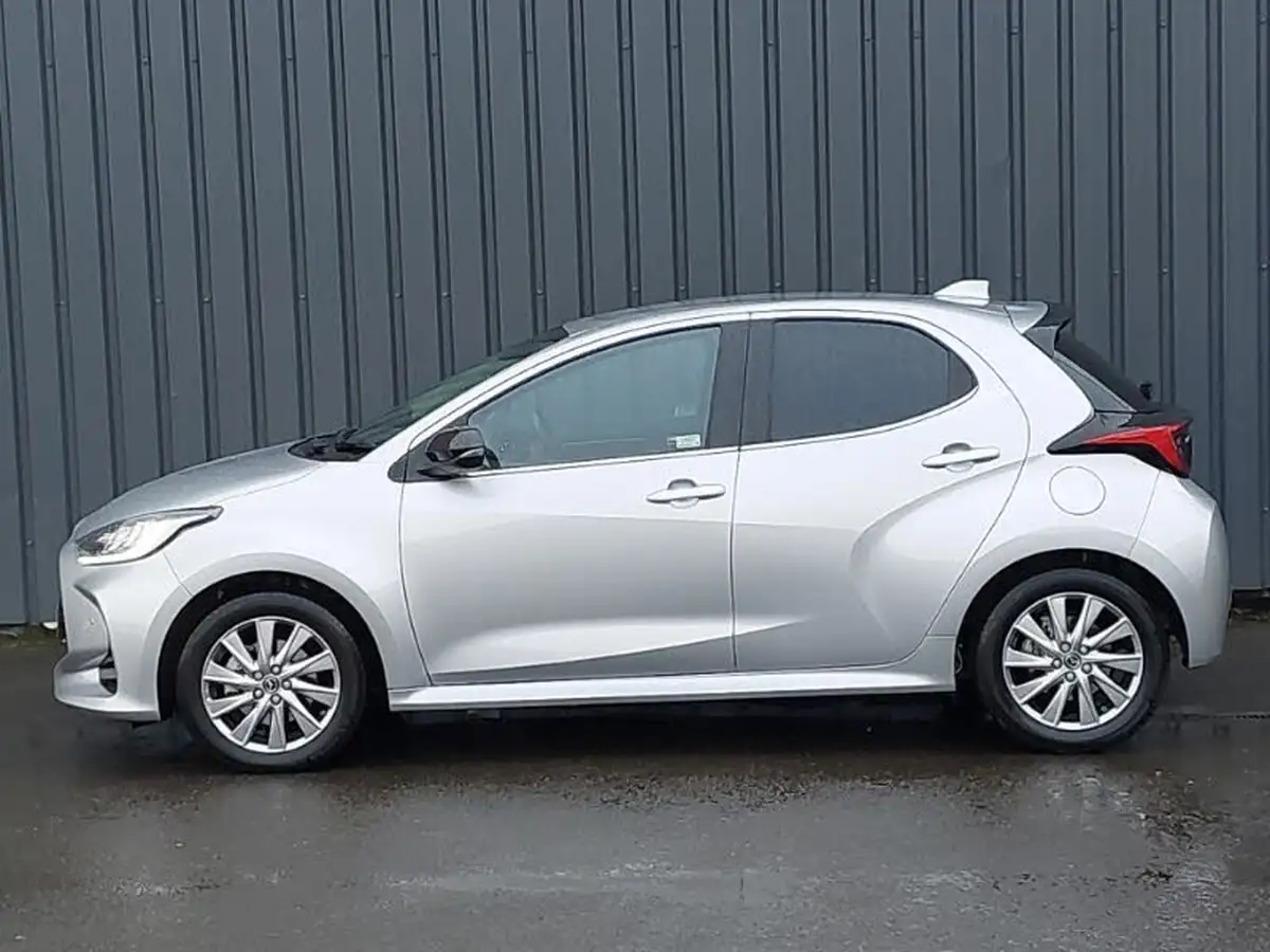 2023-mazda-mazda2-15-select-big-3