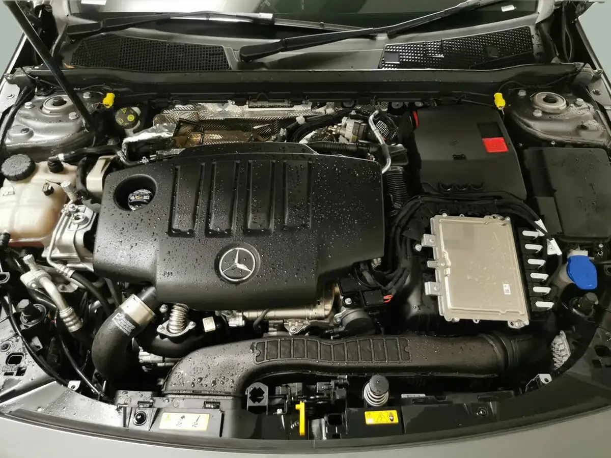 2023-mercedes-benz-a-class-20d-a180d-amg-line-premium-plus-night-edition-hatchback-5d-big-32