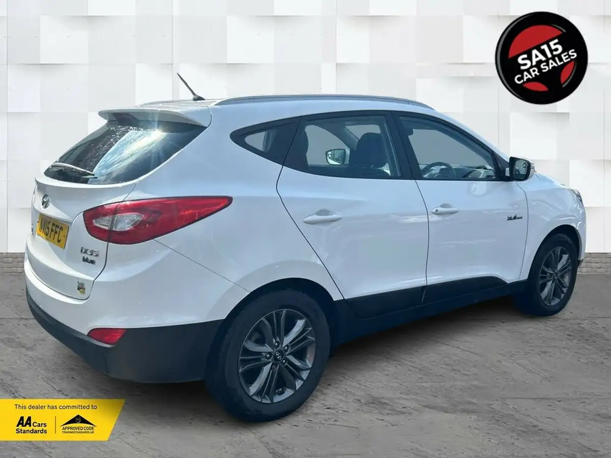 2015-hyundai-ix35-16-se-blue-drive-isg-big-5