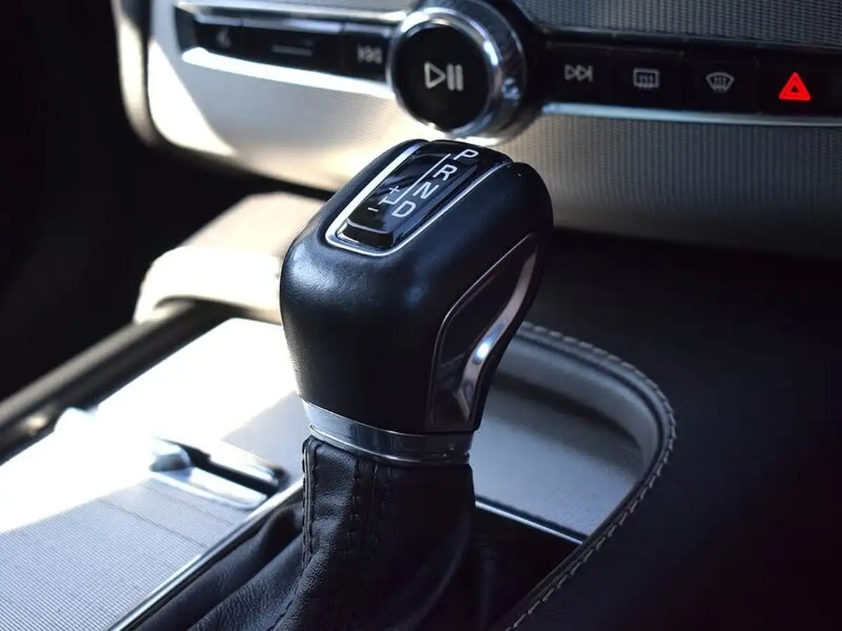 2016-volvo-xc90-20td-d5-inscription-big-28