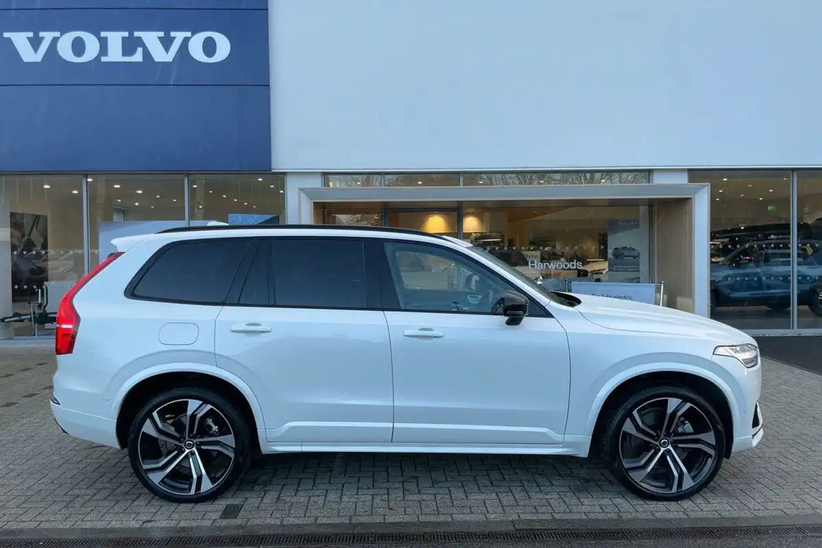 2024-volvo-xc90-20-t8-ultra-dark-big-1