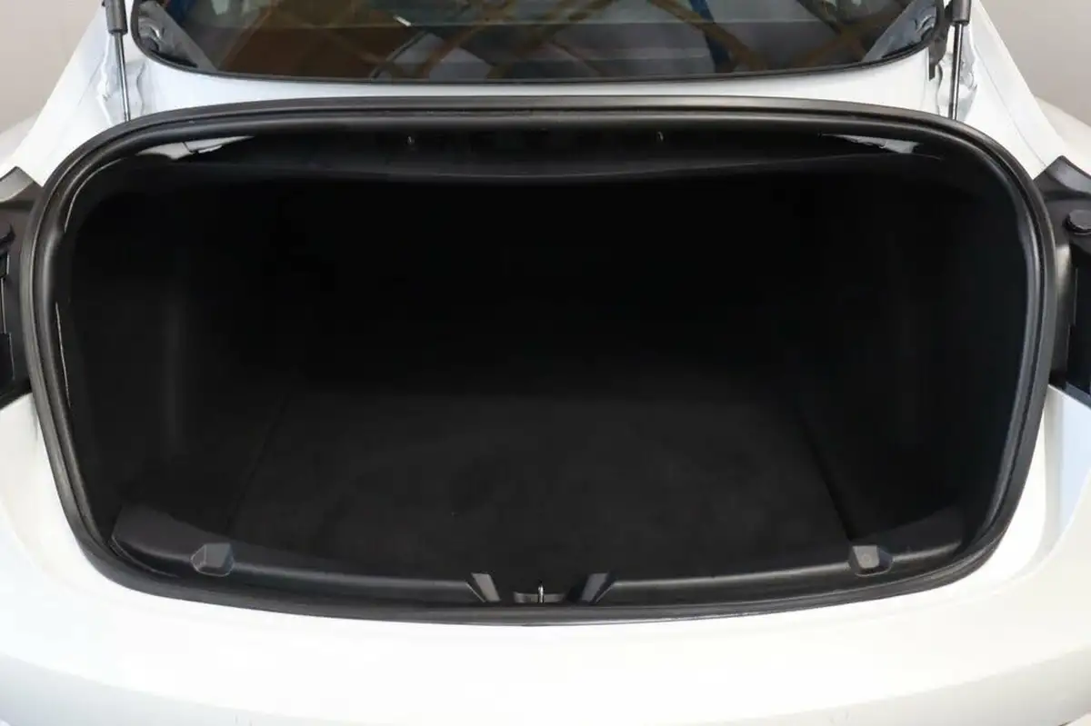 2019-tesla-model-3-e-standard-plus-big-17