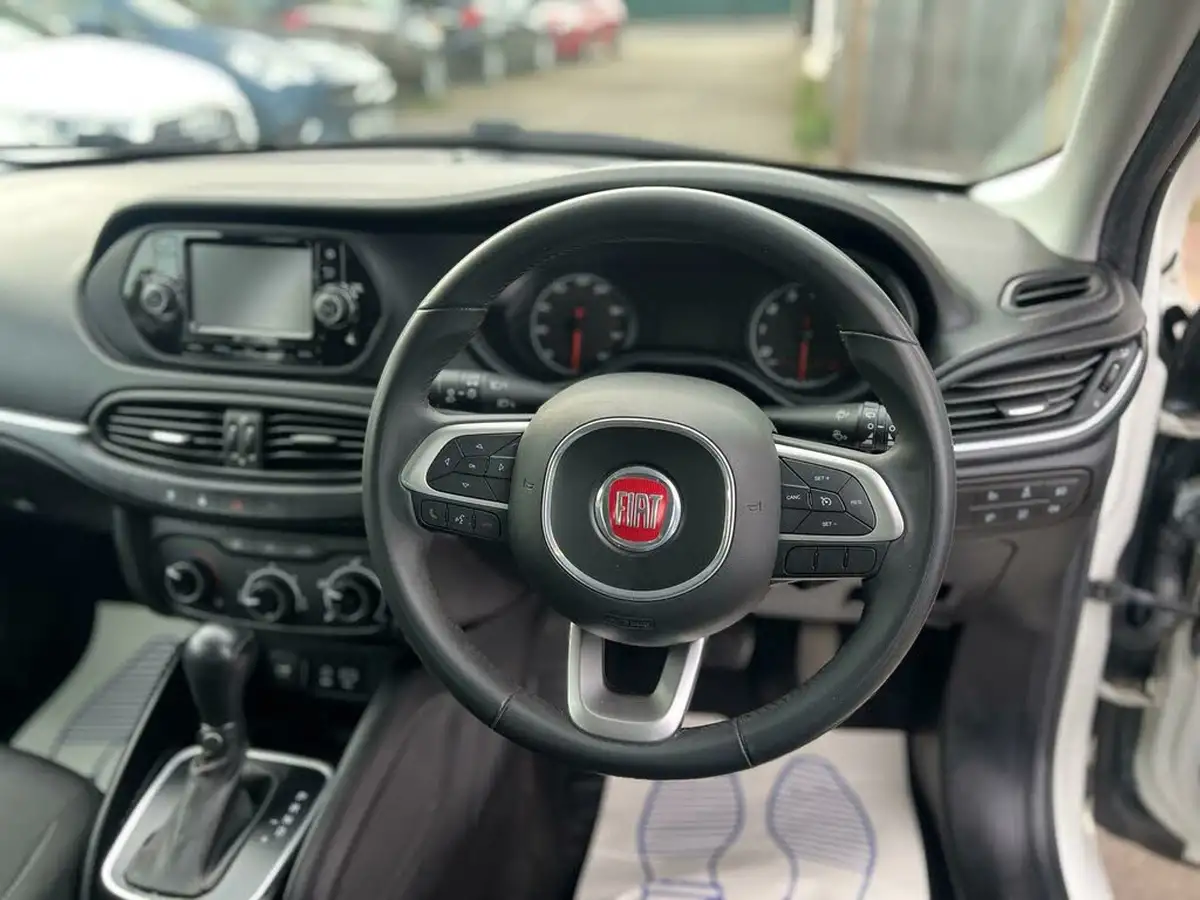 2017-fiat-tipo-16-e-torq-easy-plus-110bhp-station-wagon-big-16