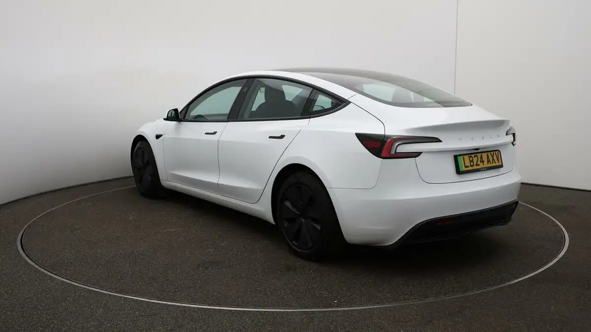 2024-tesla-model-3-e-rwd-big-53
