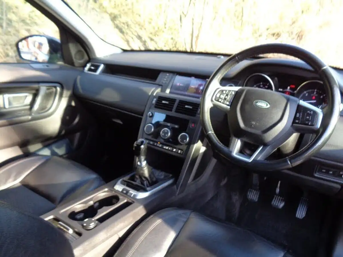2017-land-rover-discovery-sport-20td4-pure-edition-big-21