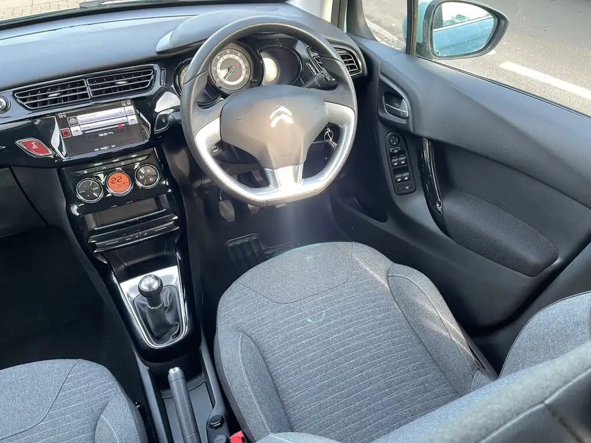 2017-citroen-c3-12-platinum-big-22