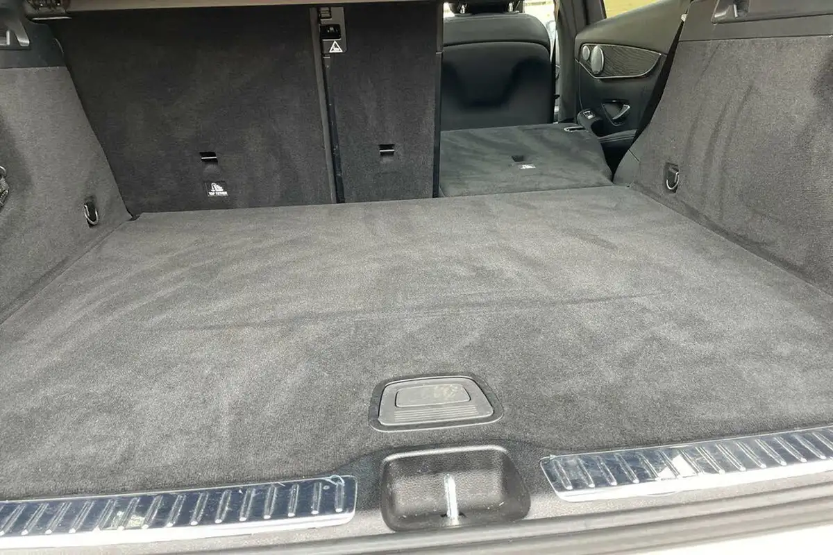 2020-mercedes-benz-glc-class-20d-glc300d-amg-line-premium-plus-station-wagon-5d-big-21